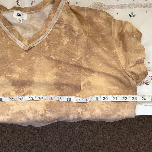 BKE Buckle t shirt - Picture 6 of 6